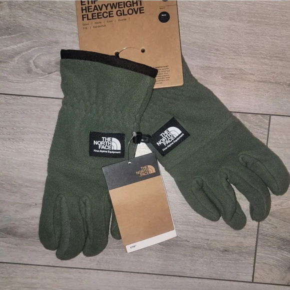 The North Face Etip™ Heavyweight Fleece Glove Size Medium - Picture 3 of 10
